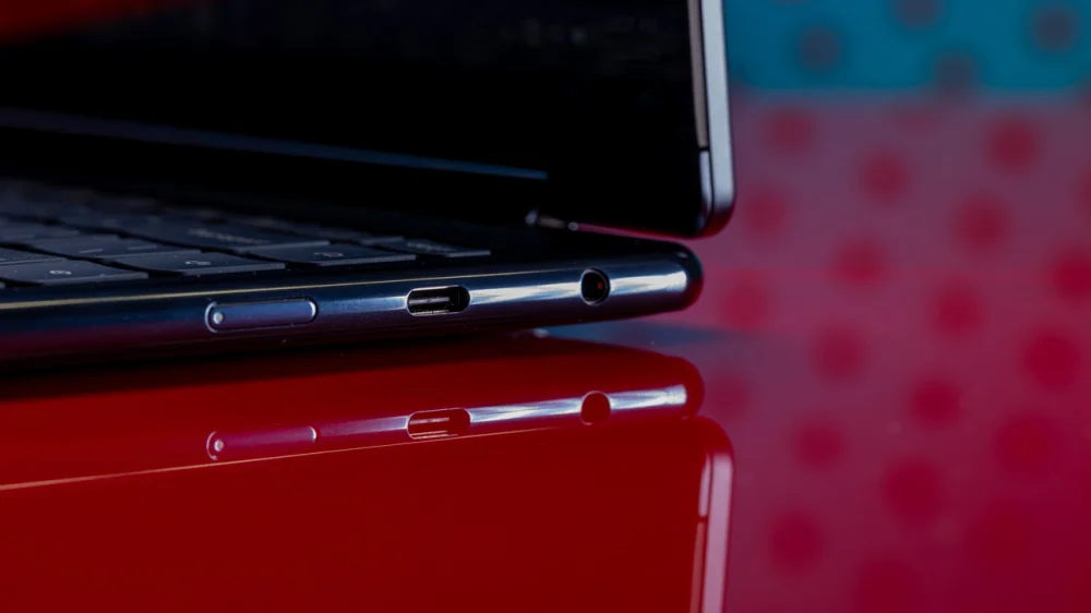 Đánh giá Lenovo Yoga 9i Gen 10 Aura Edition: Vẻ đẹp tinh tế hòa quyện cùng hiệu năng mạnh mẽ và thời lượng pin gần như vô tận. 16 Lenovo Yoga 9i Gen 10 Aura Edition 7