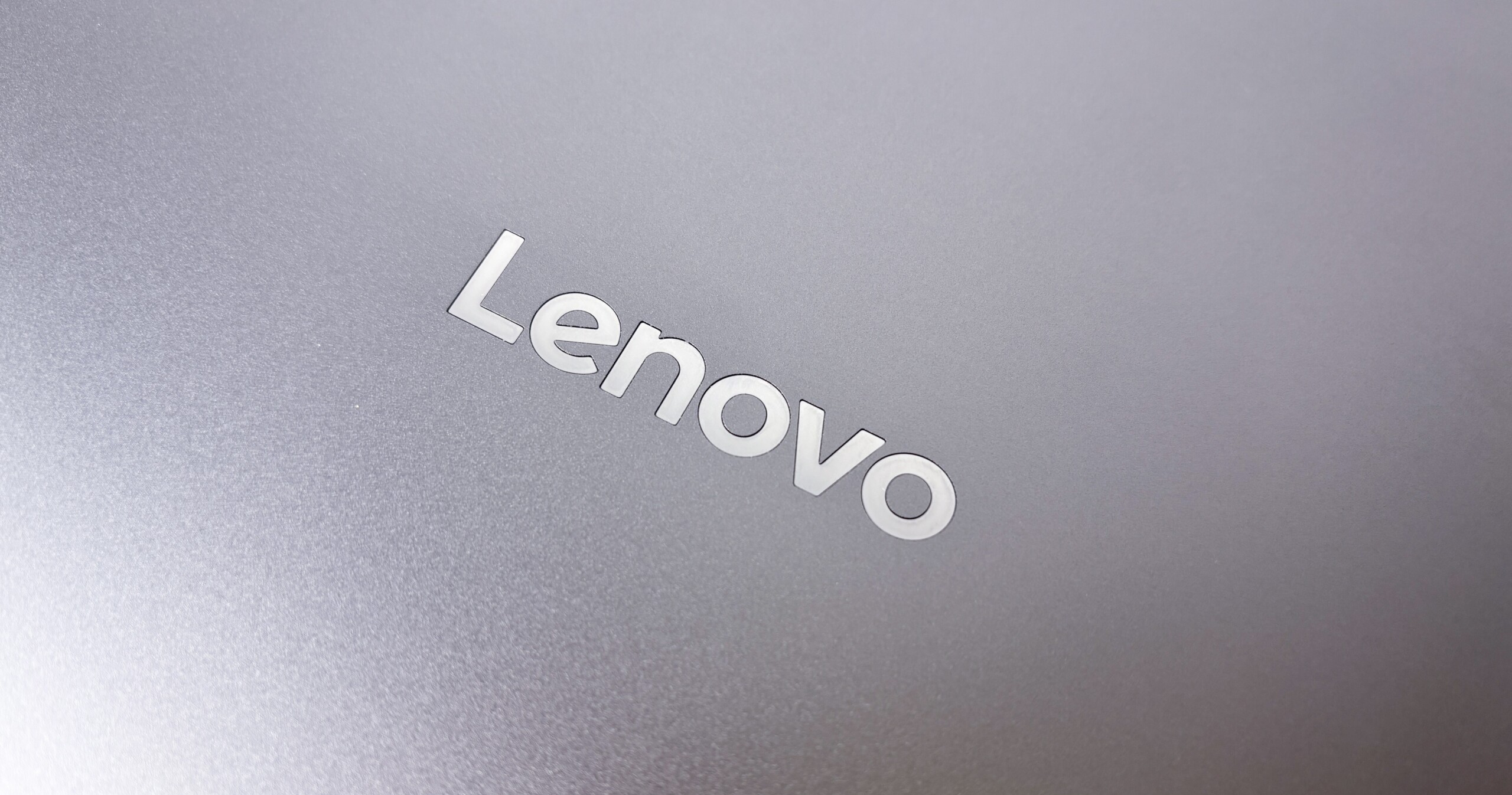 Đánh giá Lenovo Yoga Pro 7 14ASP9: Màn hình OLED 120Hz "bùng nổ" màu sắc, hiệu năng AI vượt trội 50 Lenovo Yoga Pro 7 14ASP9 22