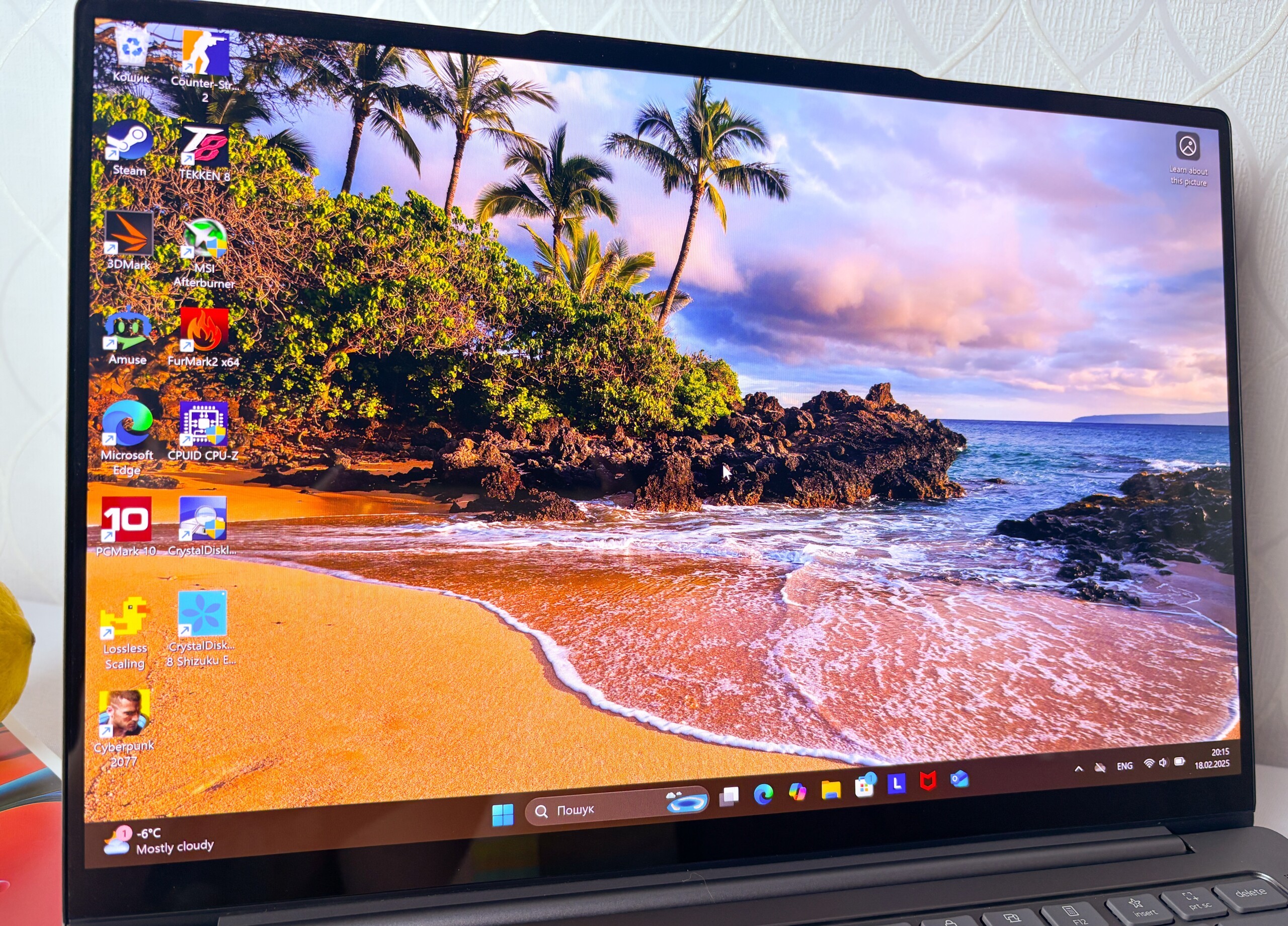 Đánh giá Lenovo Yoga Pro 7 14ASP9: Màn hình OLED 120Hz "bùng nổ" màu sắc, hiệu năng AI vượt trội 60 Lenovo Yoga Pro 7 14ASP9 25