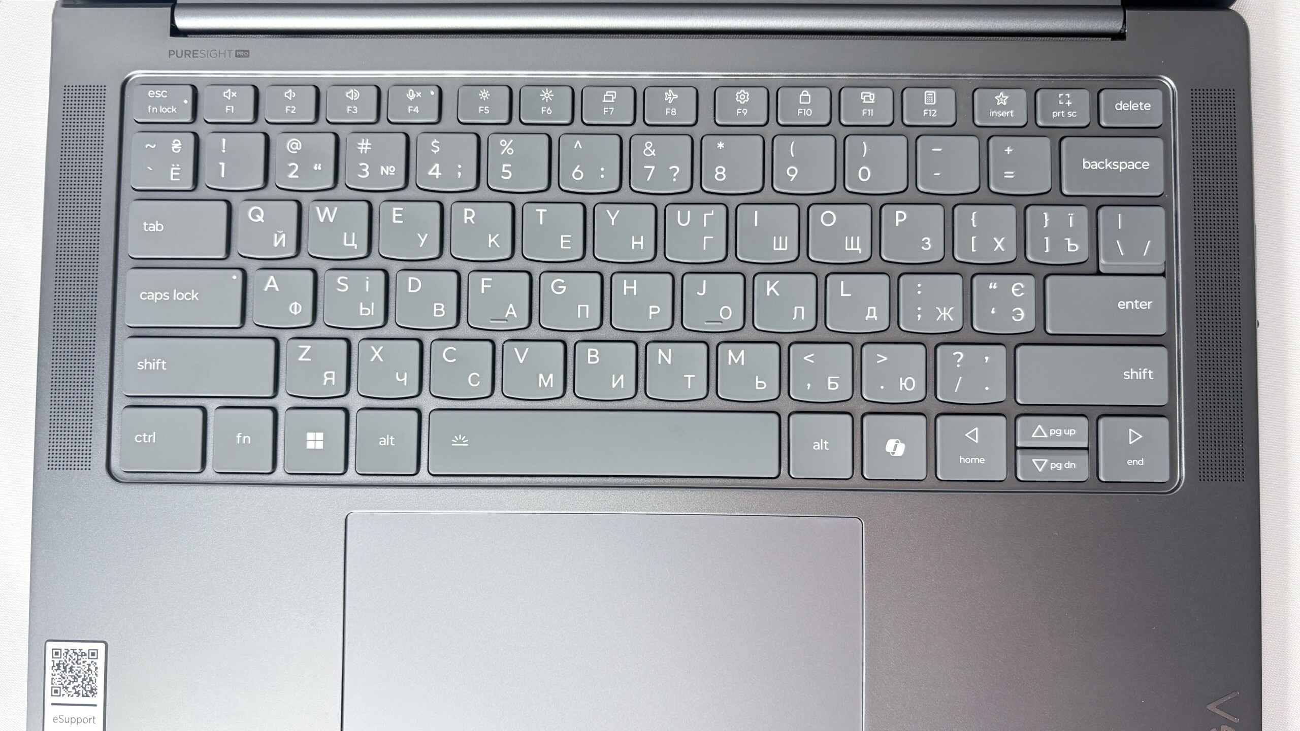 Đánh giá Lenovo Yoga Pro 7 14ASP9: Màn hình OLED 120Hz "bùng nổ" màu sắc, hiệu năng AI vượt trội 56 Lenovo Yoga Pro 7 14ASP9 29