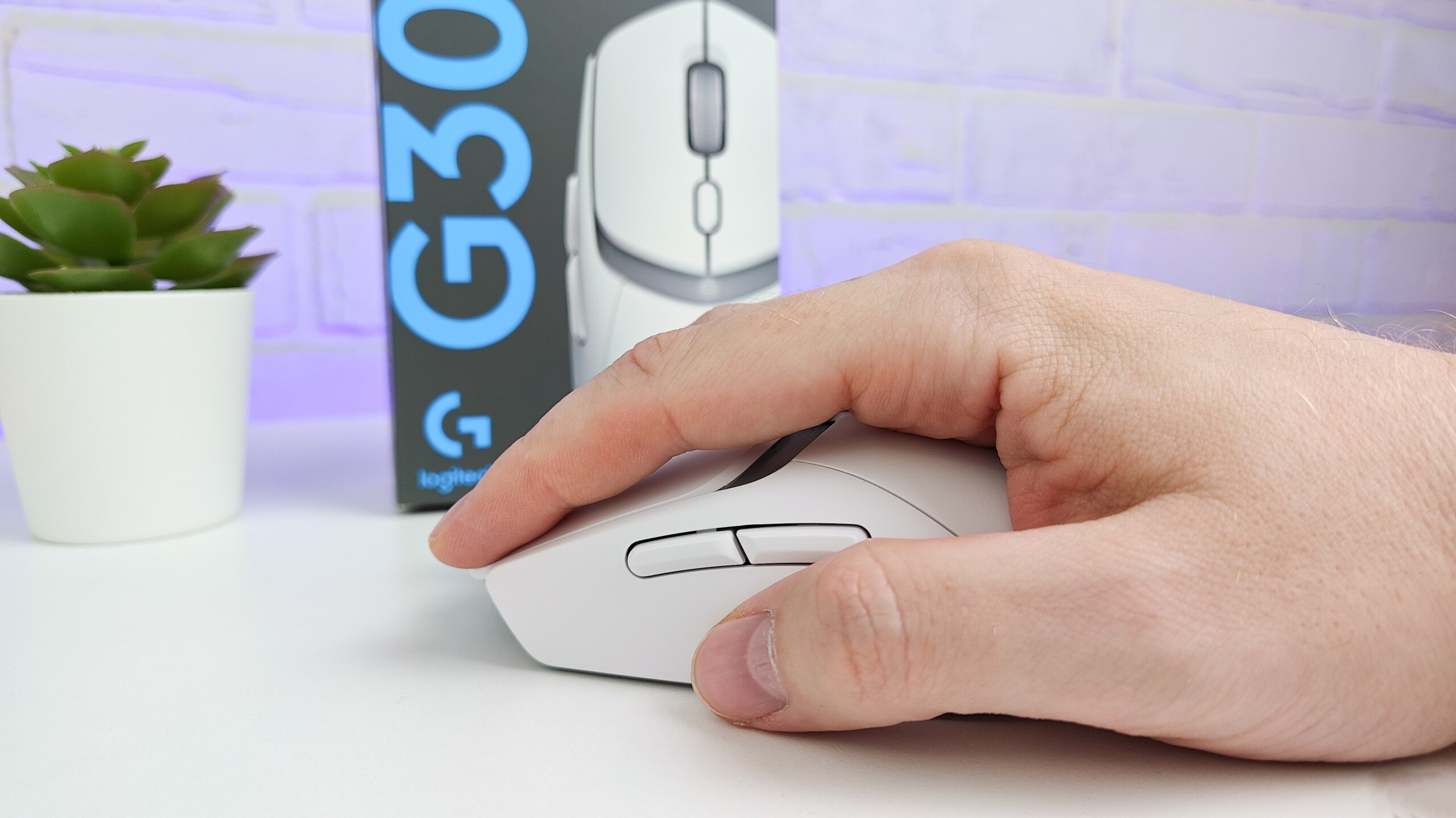 Đánh giá Logitech G309 Lightspeed: Chuột gaming không dây với cảm biến hàng đầu và switch hybrid 42 Logitech G309 Lightspeed 4