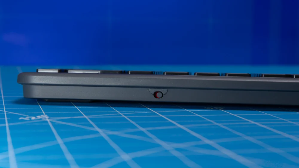 Logitech Signature Slim Solar K980 4