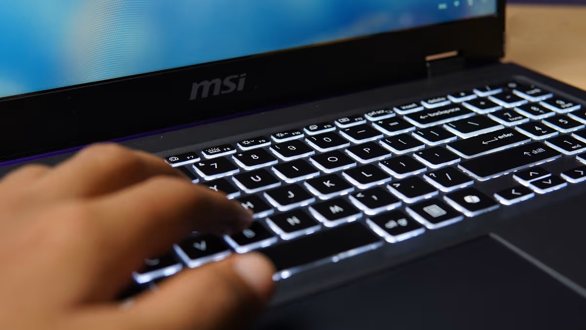 Đánh giá MSI Prestige 16 AI Evo (Intel Core Ultra 9 285H): Lựa chọn hoàn hảo cho nhà sáng tạo và doanh nhân 45 MSI Prestige 16 AI Evo 6