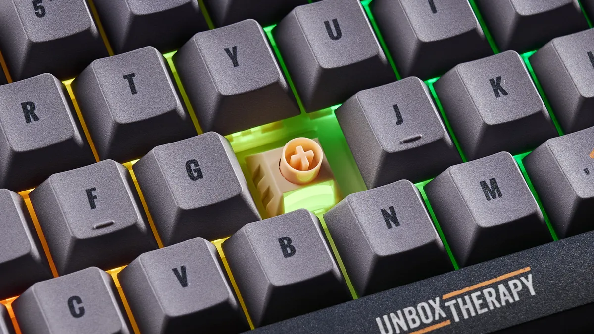 Trải nghiệm McHose × Unbox Therapy UT98: Gõ êm ái, thiết kế cổ điển, pin cực khủng 16 McHose x Unbox Therapy UT98 4