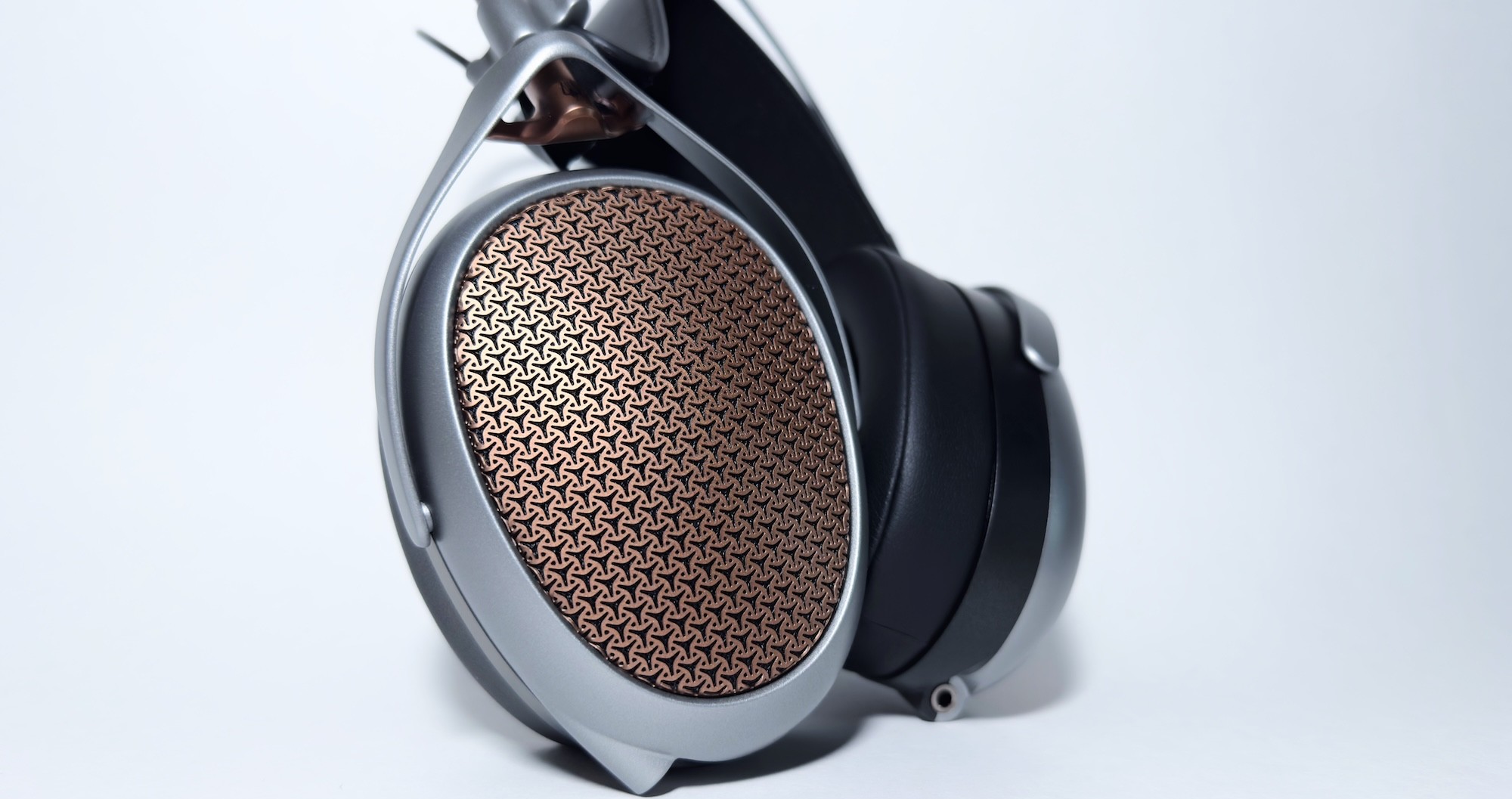 Đánh giá Meze Poet: Khi nghệ thuật và công nghệ hòa quyện trong một chiếc tai nghe 32 Meze Poet 13