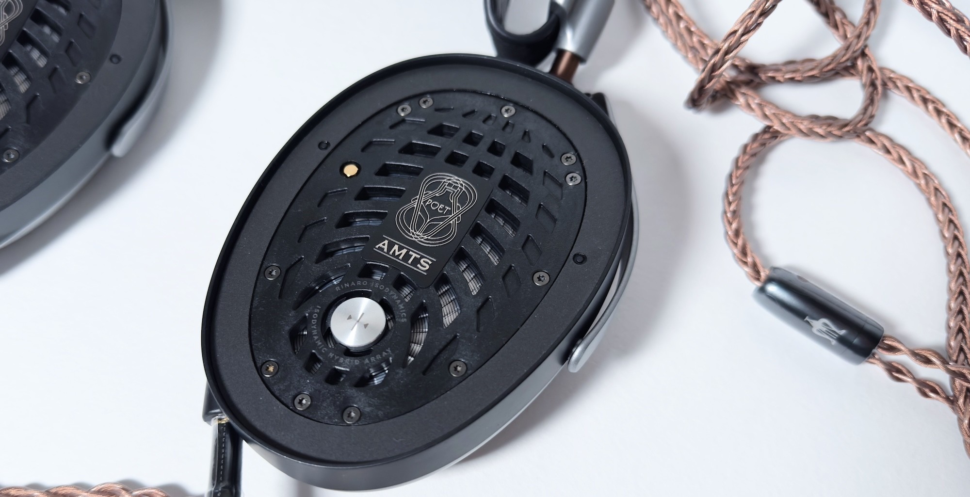 Đánh giá Meze Poet: Khi nghệ thuật và công nghệ hòa quyện trong một chiếc tai nghe 28 Meze Poet 4