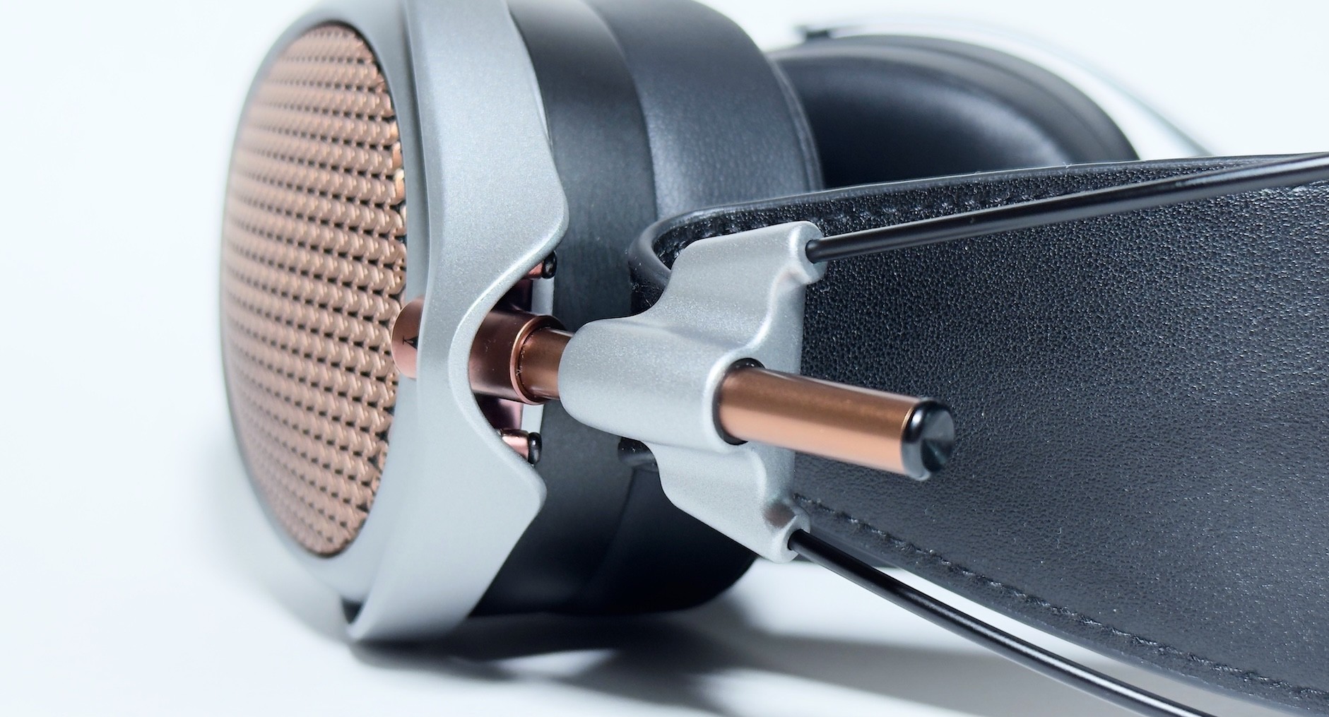 Đánh giá Meze Poet: Khi nghệ thuật và công nghệ hòa quyện trong một chiếc tai nghe 26 Meze Poet 6