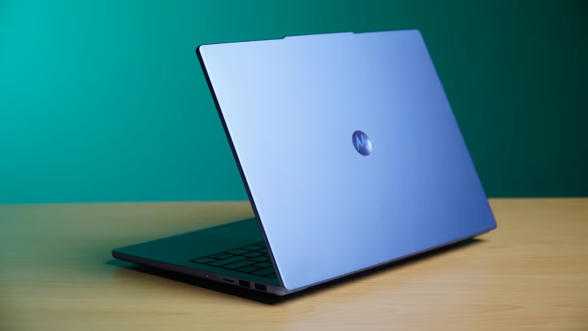 Motorola Moto Book 60 16