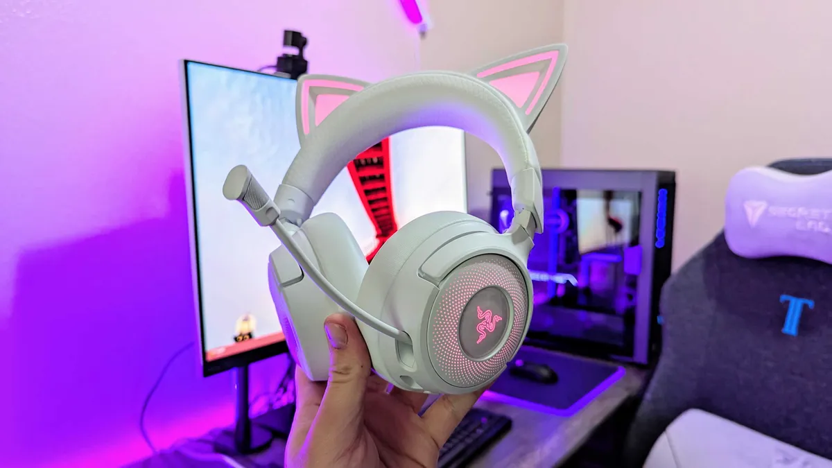 Razer Kraken Kitty V3 Pro 2