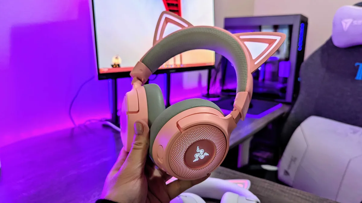 Razer Kraken Kitty V3 Pro 3