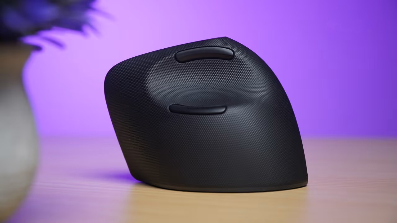 Đánh giá Razer Pro Click v2 Vertical Edition: Liệu đây có phải là con chuột tốt nhất cho dân văn phòng? 15 Razer Pro Click v2 Vertical Edition 3