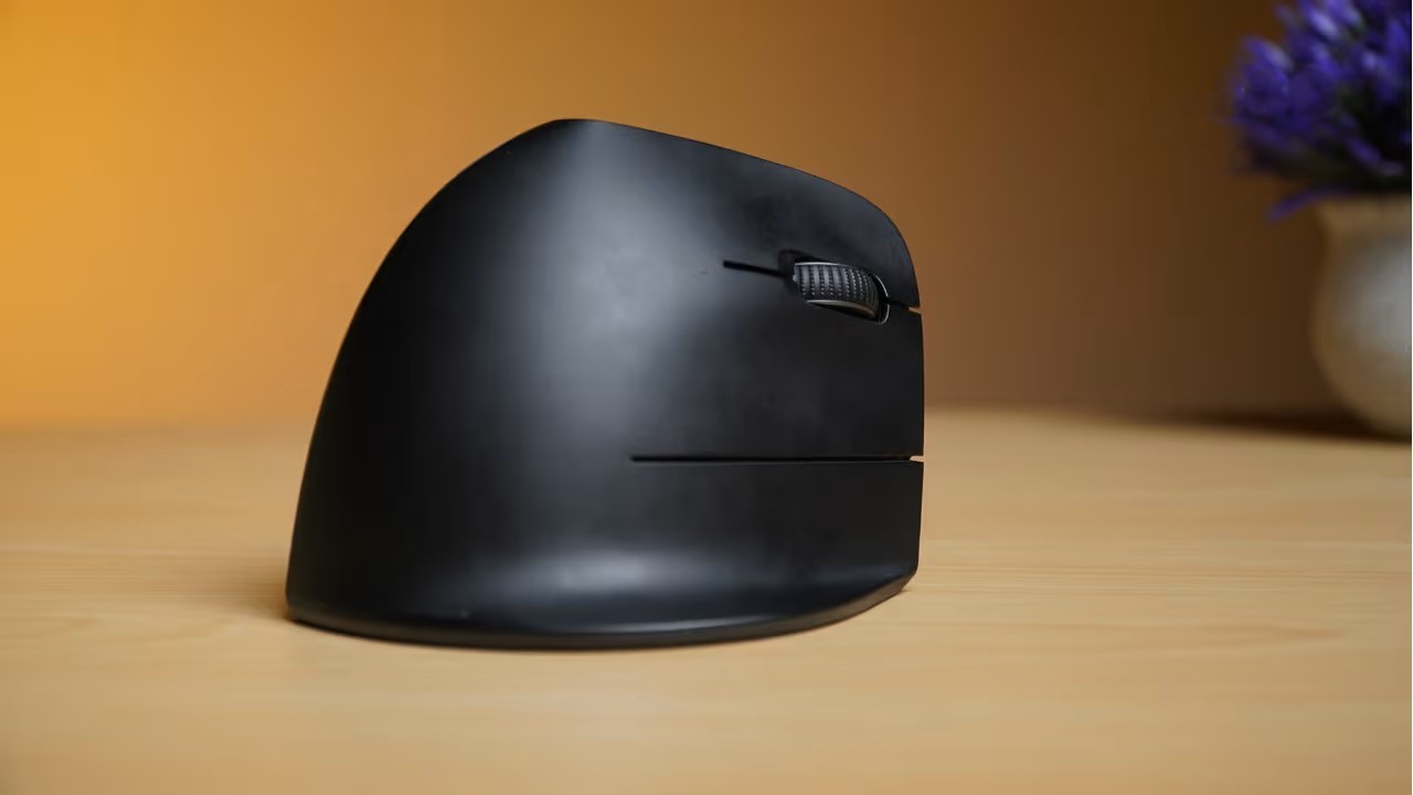 Đánh giá Razer Pro Click v2 Vertical Edition: Liệu đây có phải là con chuột tốt nhất cho dân văn phòng? 11 Razer Pro Click v2 Vertical Edition 7