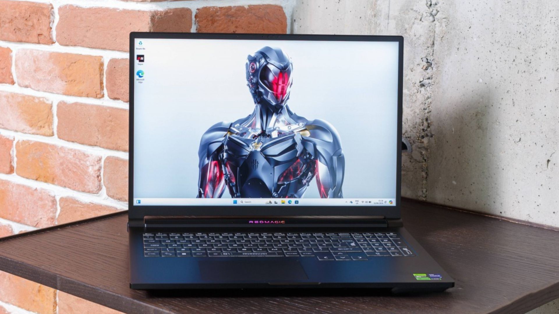 Đánh giá RedMagic Titan 16 Pro: Chiếc laptop gaming mỏng nhẹ trang bị RTX 4090, thách thức mọi giới hạn hiệu suất 1 RedMagic Titan 16 Pro 2