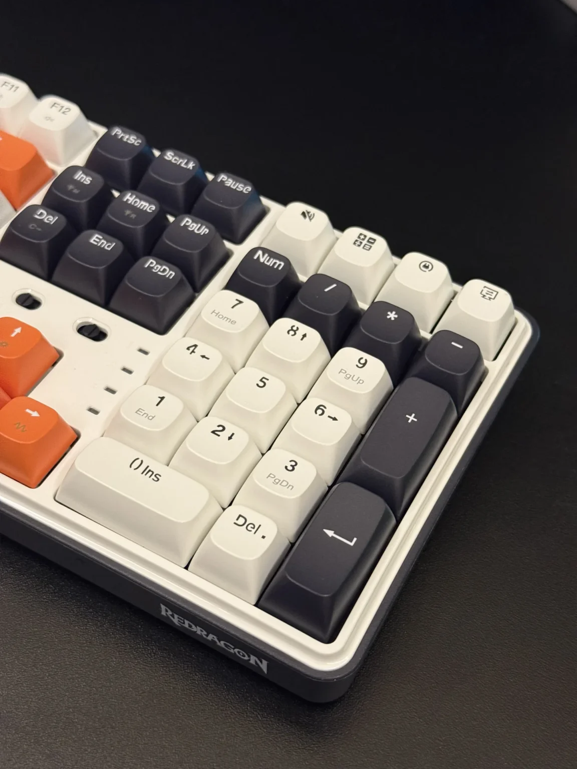 Redragon Wyvern K689 Pro 8