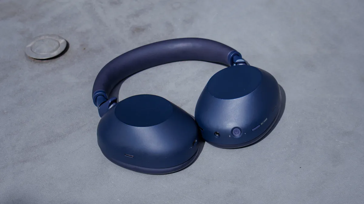 Sony WH 1000XM6 so voi WH 1000XM5 2