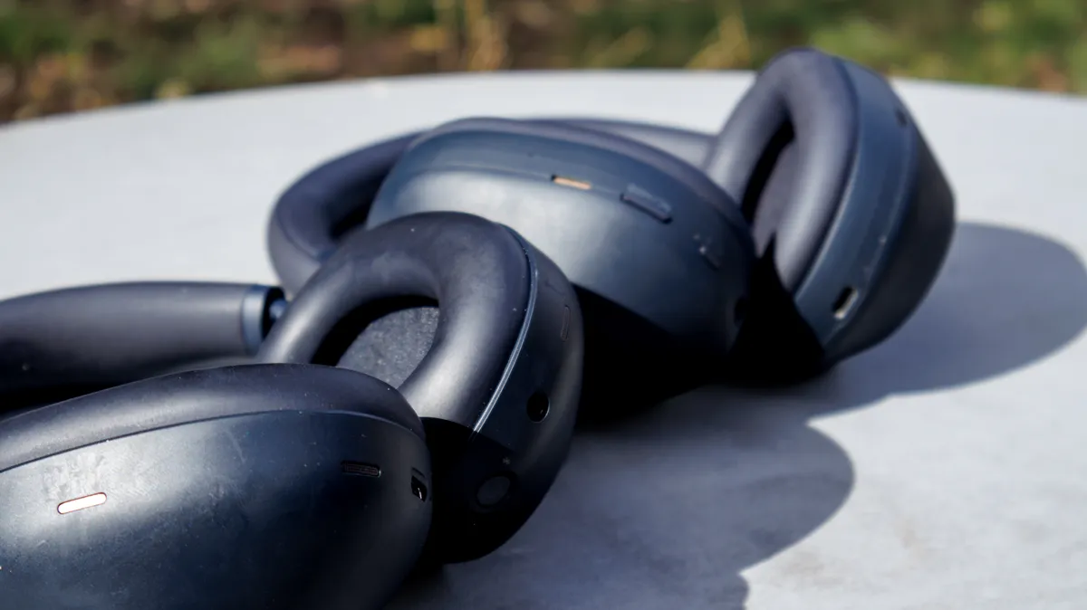 Sony WH 1000XM6 so voi WH 1000XM5 3