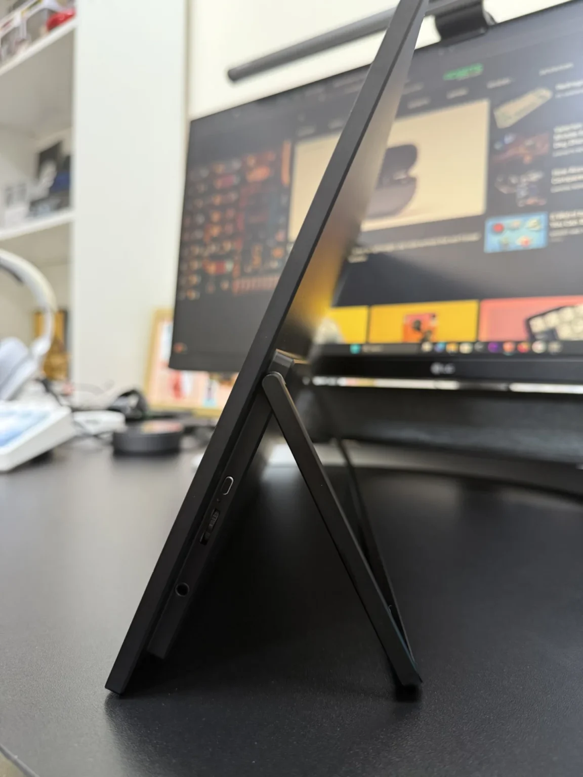 Đánh giá Uperfect UColor J5: Màn hình di động 4K HDR sắc nét cho mọi nhu cầu 15 Uperfect UColor J5 2