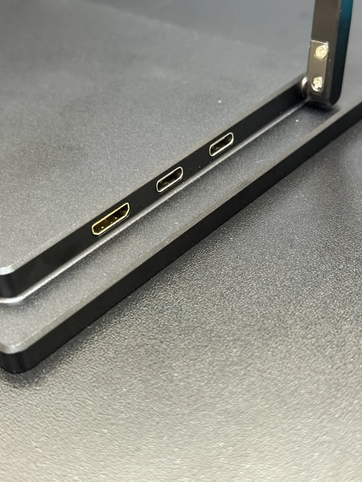 Đánh giá Uperfect UColor J5: Màn hình di động 4K HDR sắc nét cho mọi nhu cầu 17 Uperfect UColor J5 4