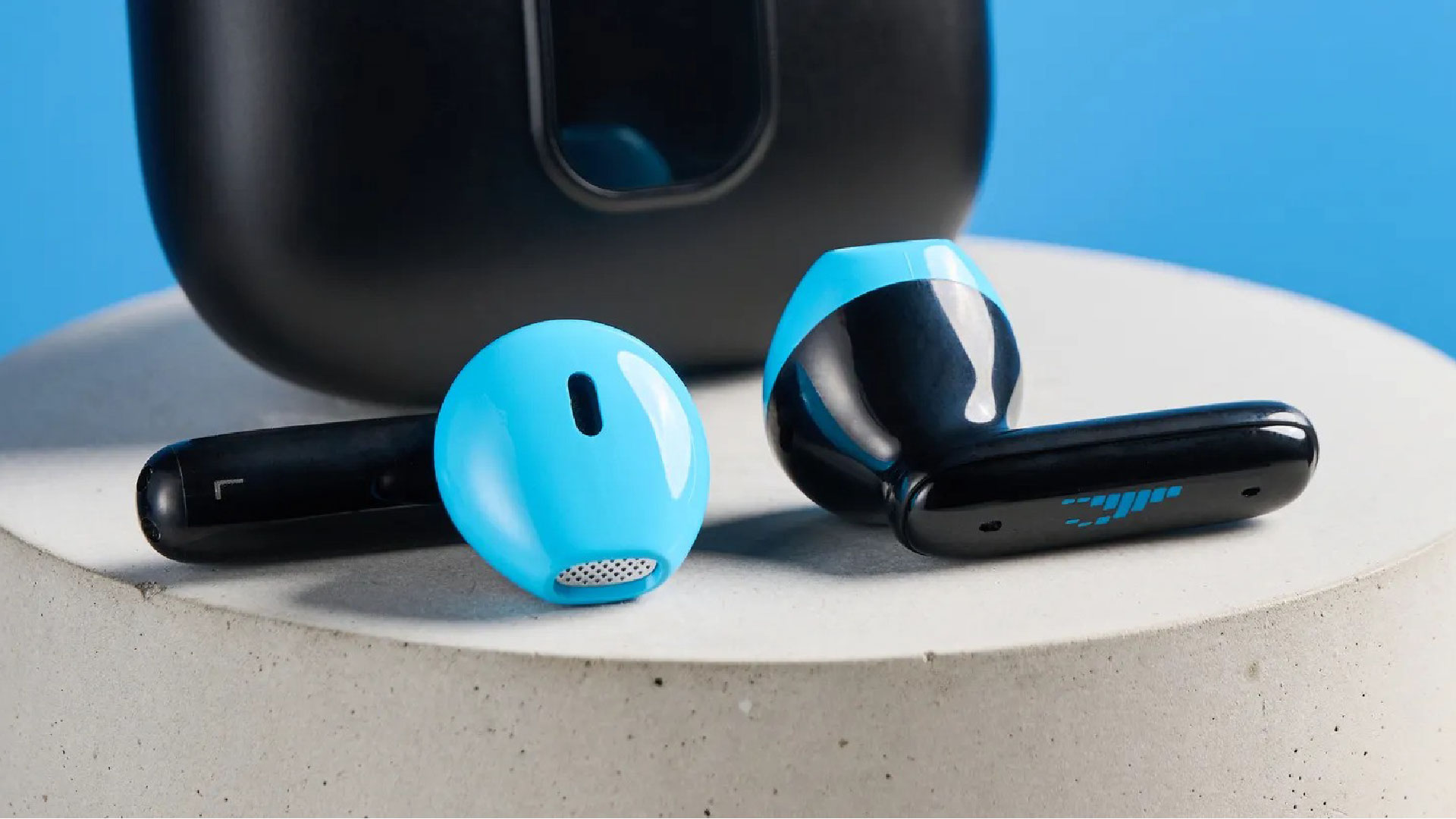 H2O Audio RIPT-Lite: Tai nghe tập luyện siêu nhẹ, âm bass mạnh mẽ, sẵn sàng đồng hành cùng bạn! 1 ezgif 8f4e4c11d2c653 01