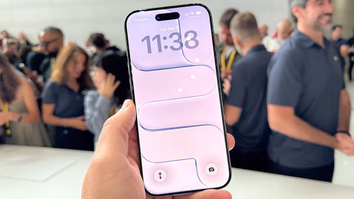 iPhone Air trên tay: Mỏng nhẹ nhưng đầy bất ngờ 18 iPhone Air 7