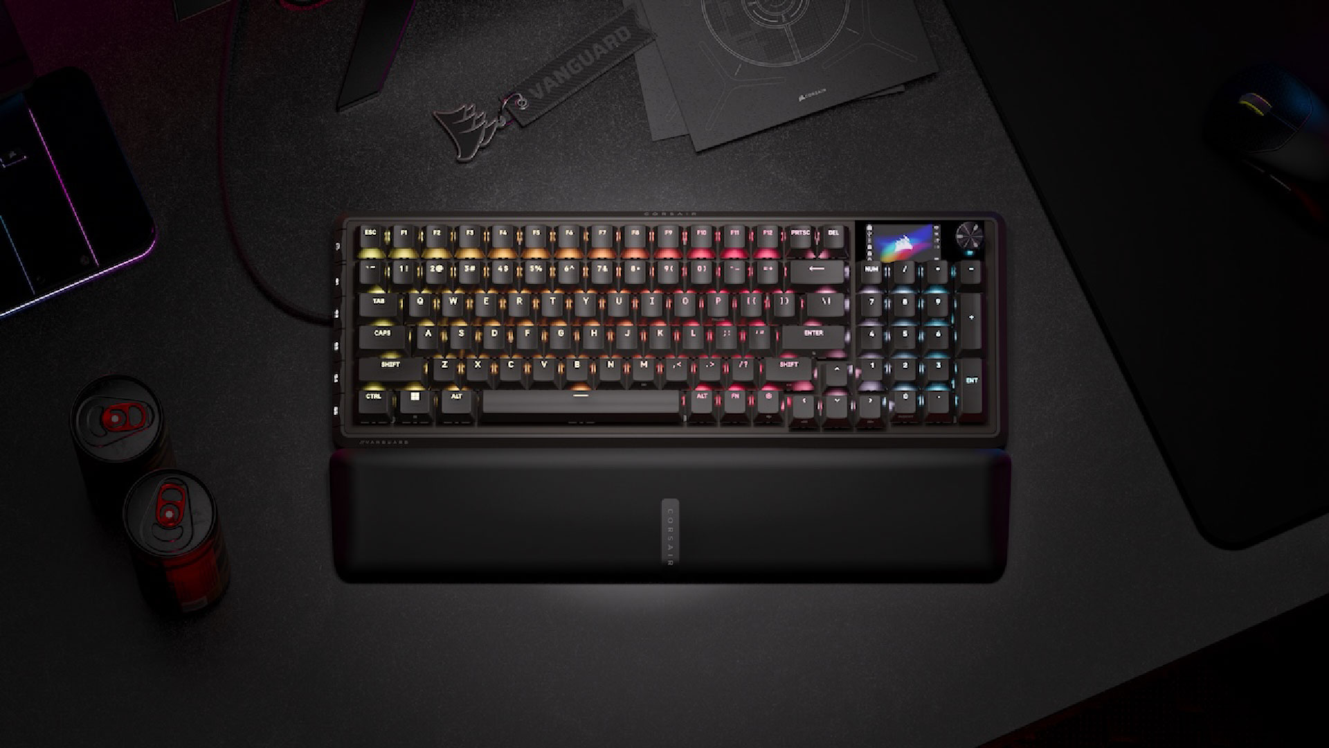 Đánh giá Corsair Vanguard Pro 96: Bàn phím có công tắc từ tính 96% với màn hình LCD 1 0 01