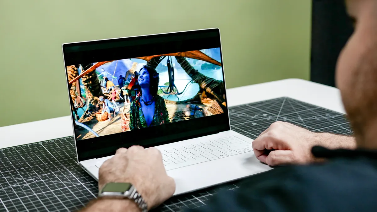 Top những chiếc laptop Windows tốt nhất năm 2025: Lựa chọn nào là phù hợp? 21 7. Dell 14 Premium