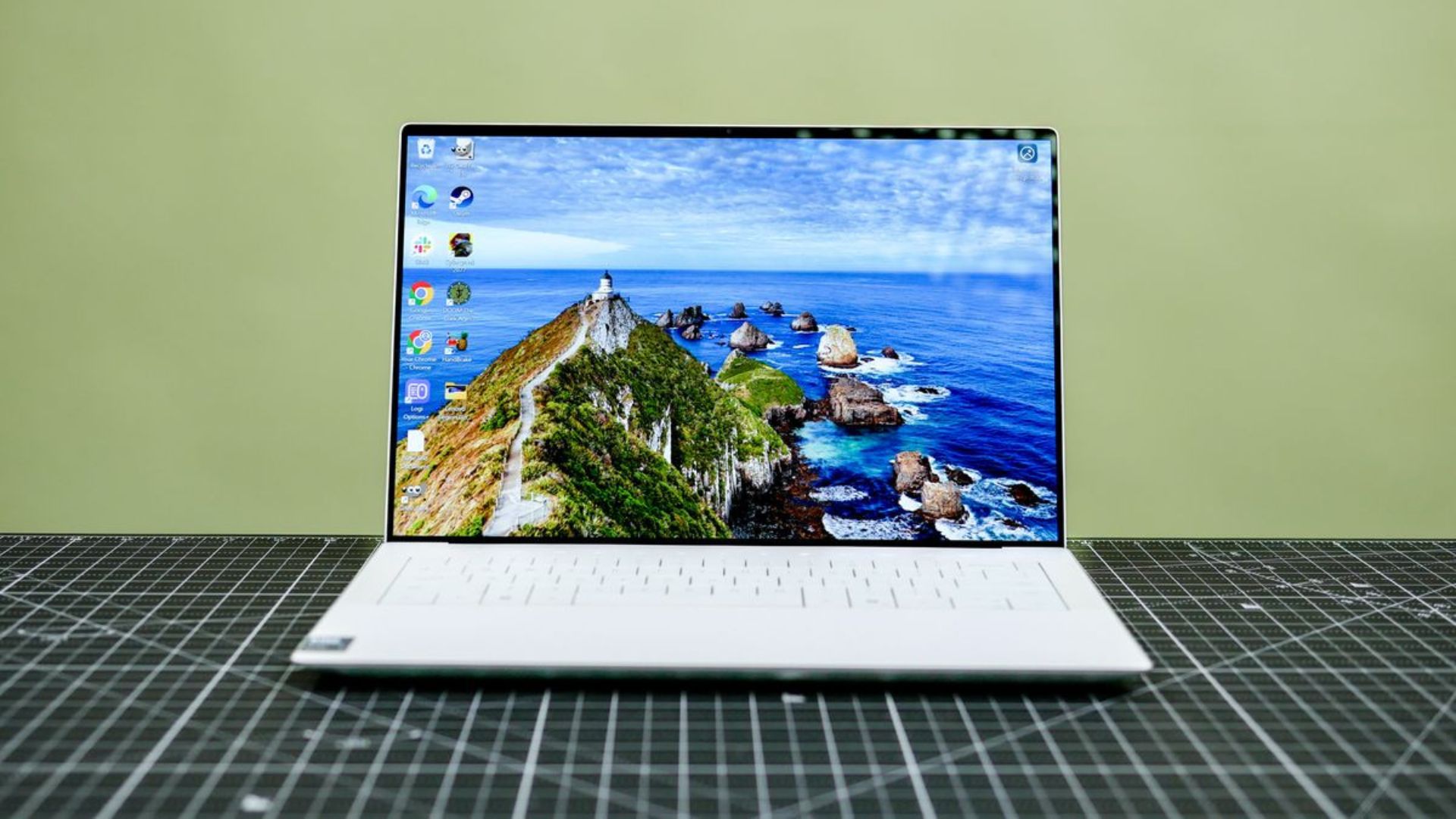 Top những chiếc laptop Windows tốt nhất năm 2025: Lựa chọn nào là phù hợp? 1 ANH DAI DIEN 4