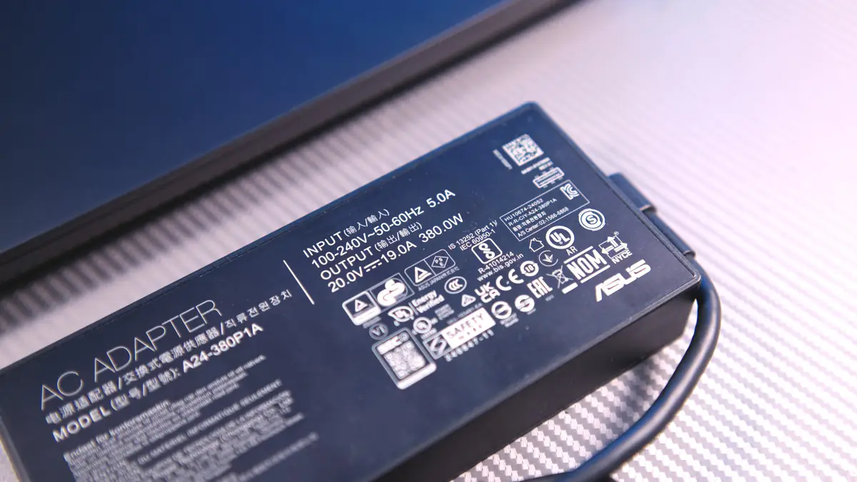 Đánh giá ASUS ROG Strix G16 (2025) G615: Hiệu năng AI cực đỉnh và pin dài lâu là lựa chọn hoàn hảo cho game thủ chuyên nghiệp 33 ASUS ROG Strix G16 2053 G615