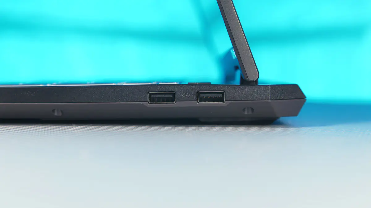 Đánh giá ASUS TUF Gaming A16 2025 FA608UH: Chiếc laptop gaming bền bỉ chuẩn quân đội (MIL-STD) với thời lượng pin văn phòng 14 tiếng! 36 ASUS TUF Gaming A16 2025 FA608UH8