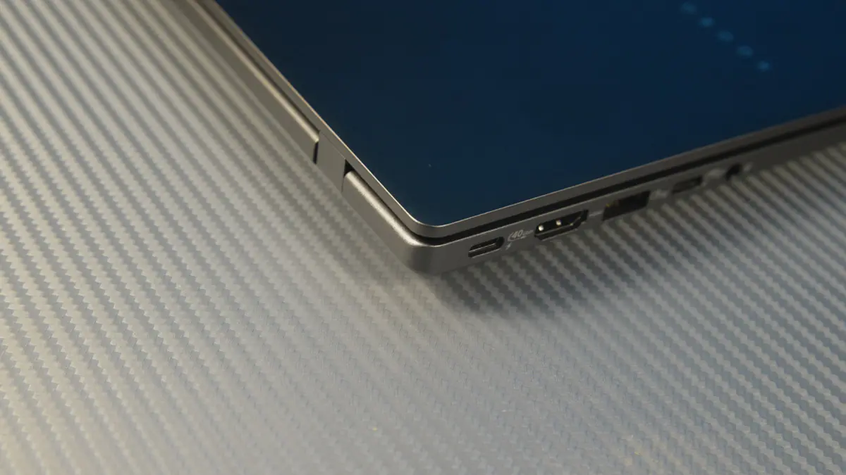 Đánh giá ASUS Vivobook S14 S3407QA: Chiếc laptop đáng xem nhất của Asus trong năm với chip Snapdragon mới 24 ASUS Vivobook S14 S3407QA 17