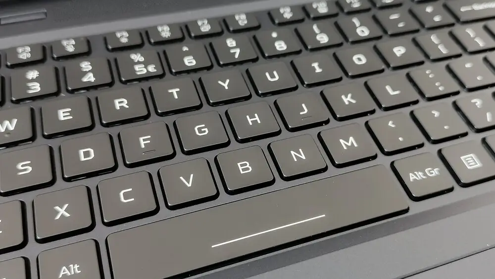 Đánh giá Acer Predator Helios Neo 18 AI PH18-72: Liệu chiếc laptop này có phải là "thiên đường" cho game thủ? 78 Acer Predator Helios Neo 18 AI PH18 72 37