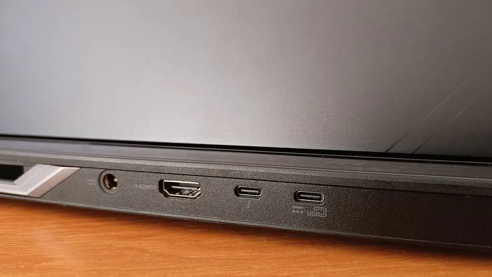 Đánh giá Acer Predator Helios Neo 18 AI PH18-72: Liệu chiếc laptop này có phải là "thiên đường" cho game thủ? 75 Acer Predator Helios Neo 18 AI PH18 72 40