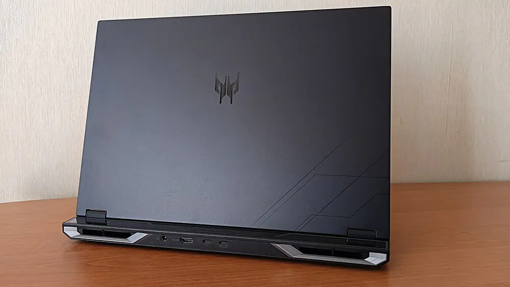 Đánh giá Acer Predator Helios Neo 18 AI PH18-72: Liệu chiếc laptop này có phải là "thiên đường" cho game thủ? 67 Acer Predator Helios Neo 18 AI PH18 72 48