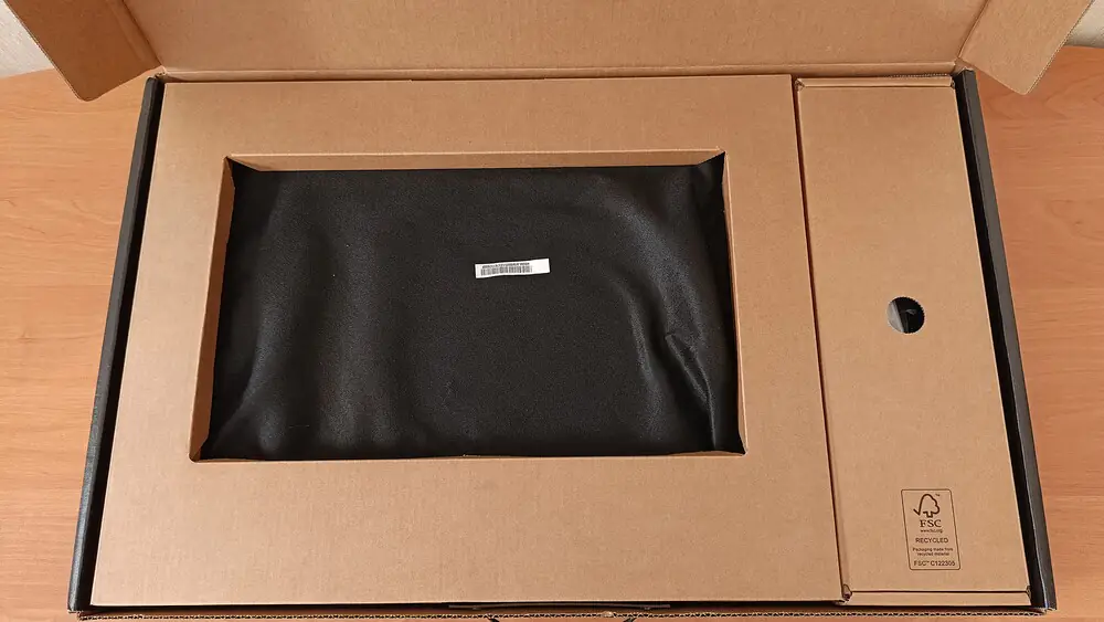 Đánh giá Acer Predator Helios Neo 18 AI PH18-72: Liệu chiếc laptop này có phải là "thiên đường" cho game thủ? 62 Acer Predator Helios Neo 18 AI PH18 72 53