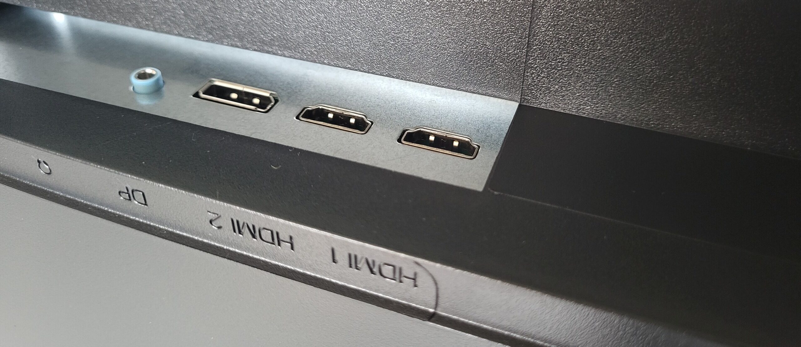 Đánh giá Acer Predator XB273U V3bmiiprx: Màn hình gaming đỉnh cao với độ phân giải 2K, trải nghiệm 180Hz sống động 32 Acer Predator XB273U V3bmiiprx 12 e1759377177247