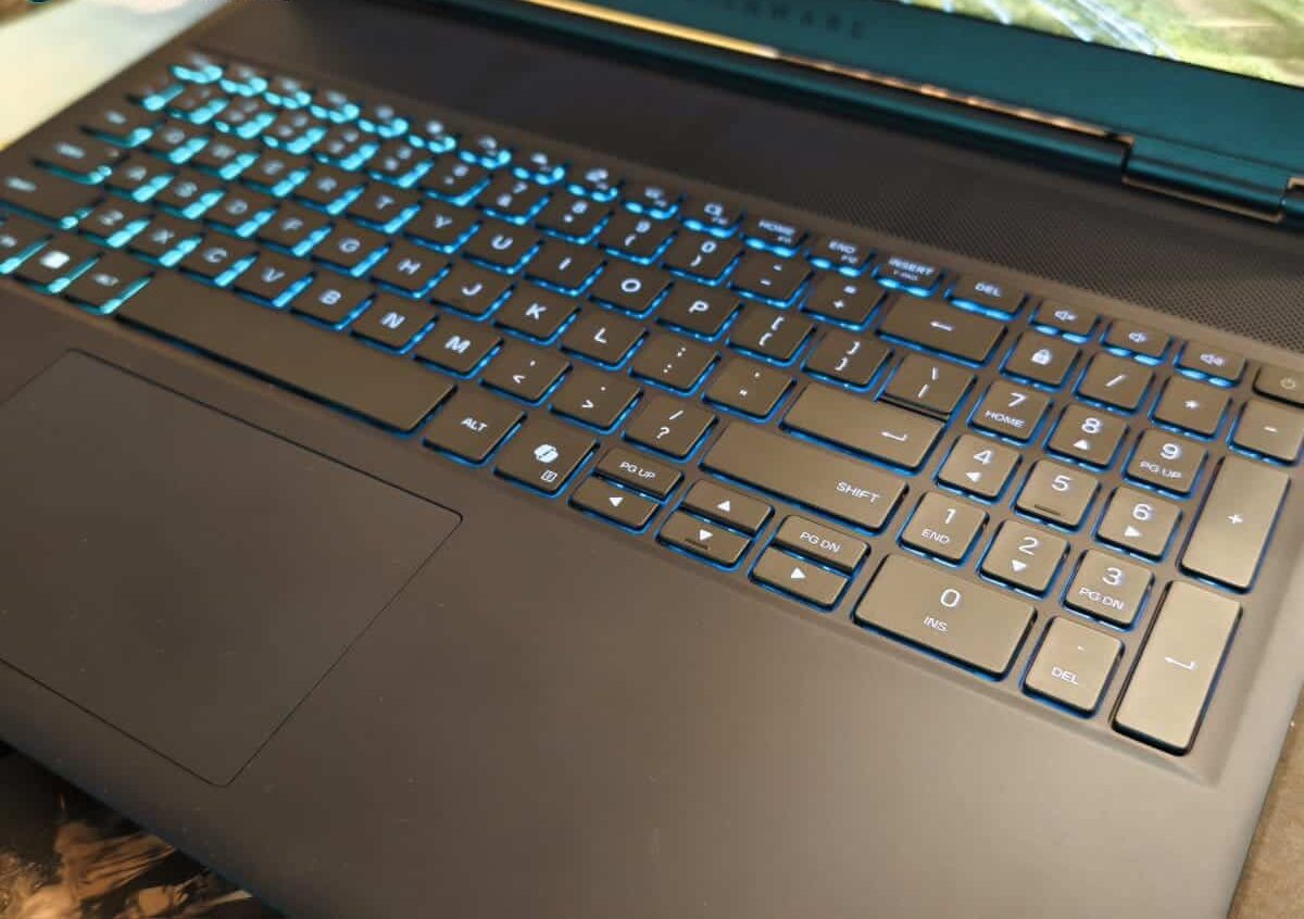 Alienware 16X Aurora: Gọn gàng, mạnh mẽ, “Quái vật di động” đáng tiền nhất của Dell! 12 Alienware 16X Aurora 4 e1761187932672