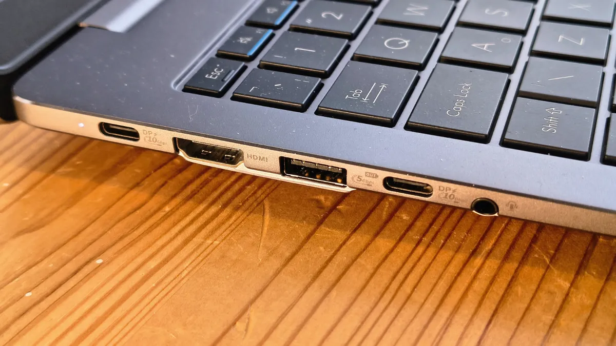 Trải nghiệm Asus ExpertBook P3: Laptop doanh nhân gọn nhẹ, hiệu năng mạnh mẽ 13 Asus ExpertBook P3 2