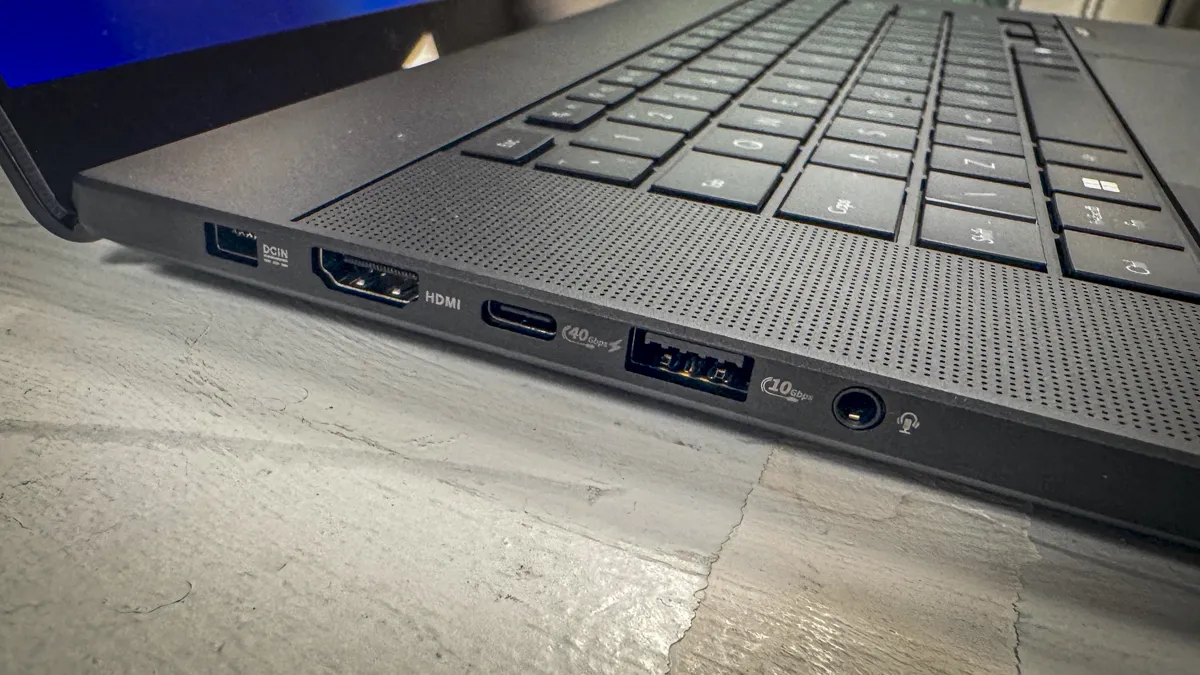 Asus ProArt P16 H7606WX: Cỗ máy sáng tạo đỉnh cao cho dân thiết kế chuyên nghiệp! 11 Asus ProArt P16 H7606WX 3