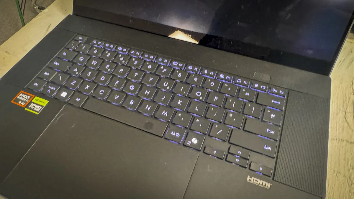 Asus ProArt P16 H7606WX: Cỗ máy sáng tạo đỉnh cao cho dân thiết kế chuyên nghiệp! 14 Asus ProArt P16 H7606WX 6