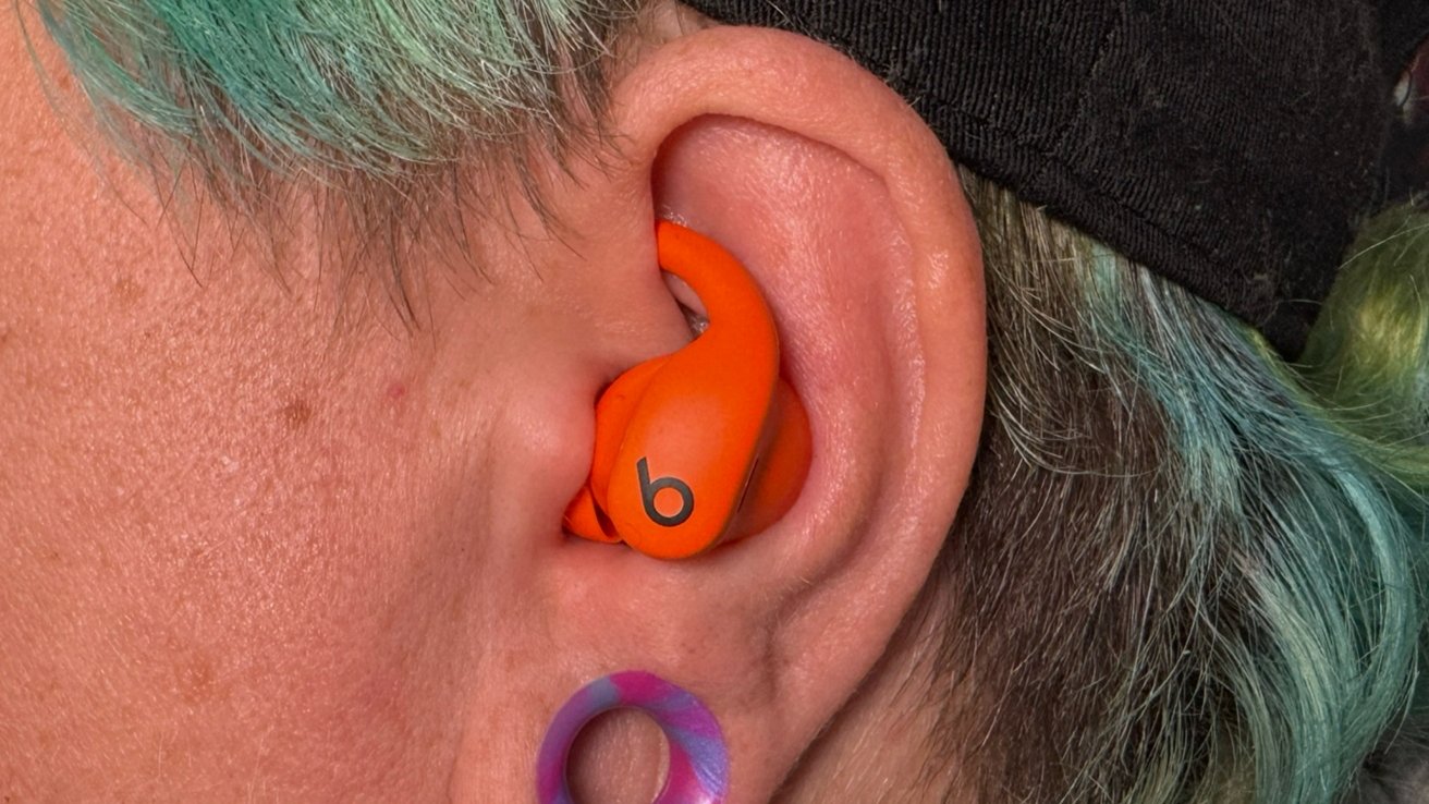 Beats Powerbeats Fit 4