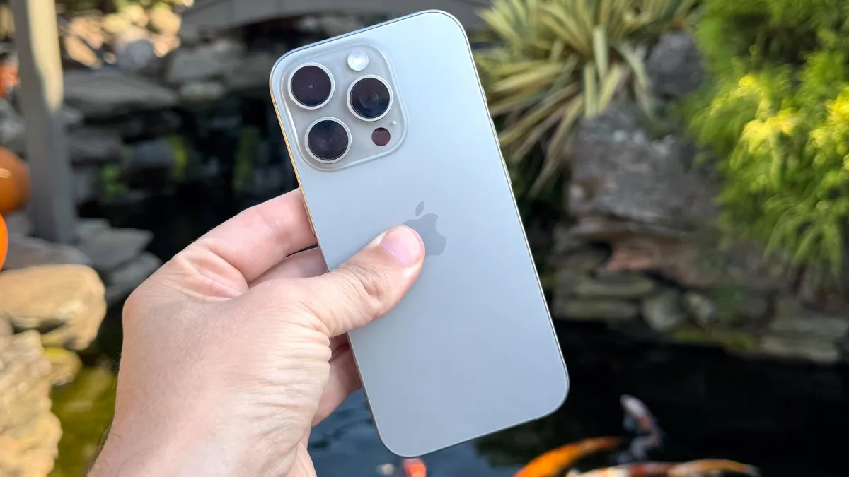 Bí mật bất ngờ từ Siri: 5 câu trả lời ẩn siêu thú vị hãy thử ngay! 10 Bi mat bat ngo tu Siri 5