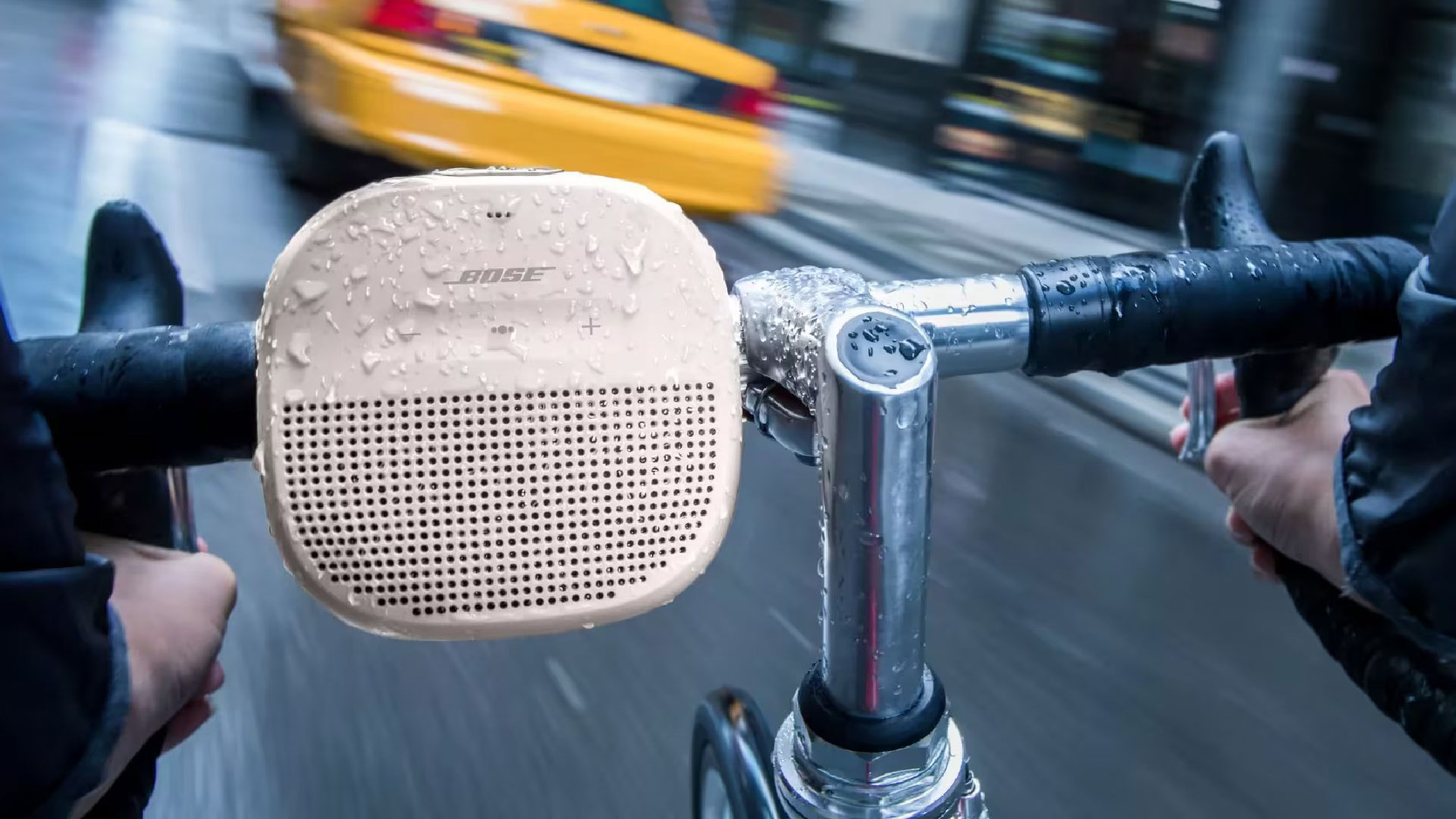 Đánh giá Bose SoundLink Micro (thế hệ thứ 2): Chiếc loa nhỏ bé mà bạn thực sự yêu thích 1 Bose SoundLink Micro 2nd Gen 01