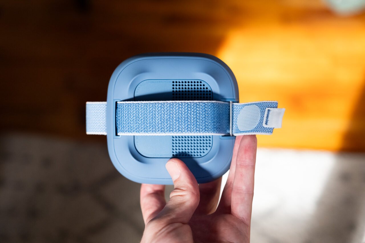 Đánh giá Bose SoundLink Micro (thế hệ thứ 2): Chiếc loa nhỏ bé mà bạn thực sự yêu thích 10 Bose SoundLink Micro 2nd Gen 4