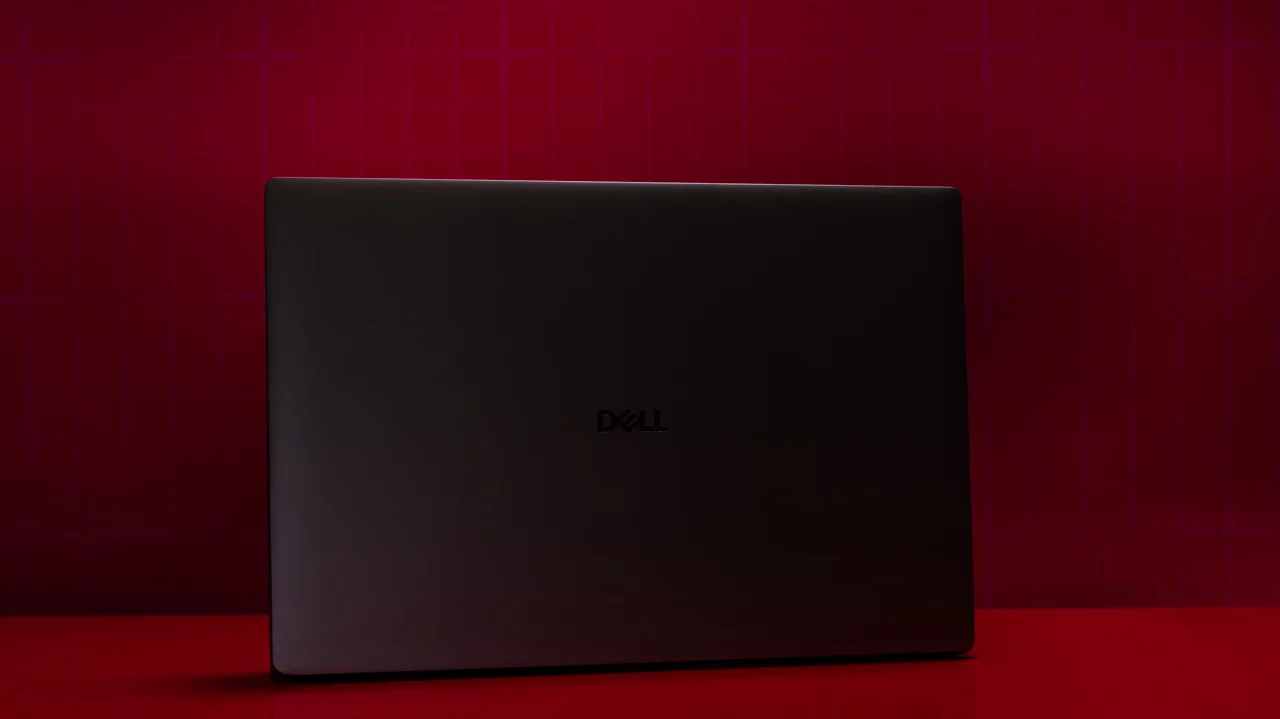 Đánh giá Dell 14 Premium (DA14250): Chiếc laptop mỏng nhẹ với webcam 1080p tuyệt đỉnh và thời lượng pin 15 giờ 24 Dell 14 Premium DA142505