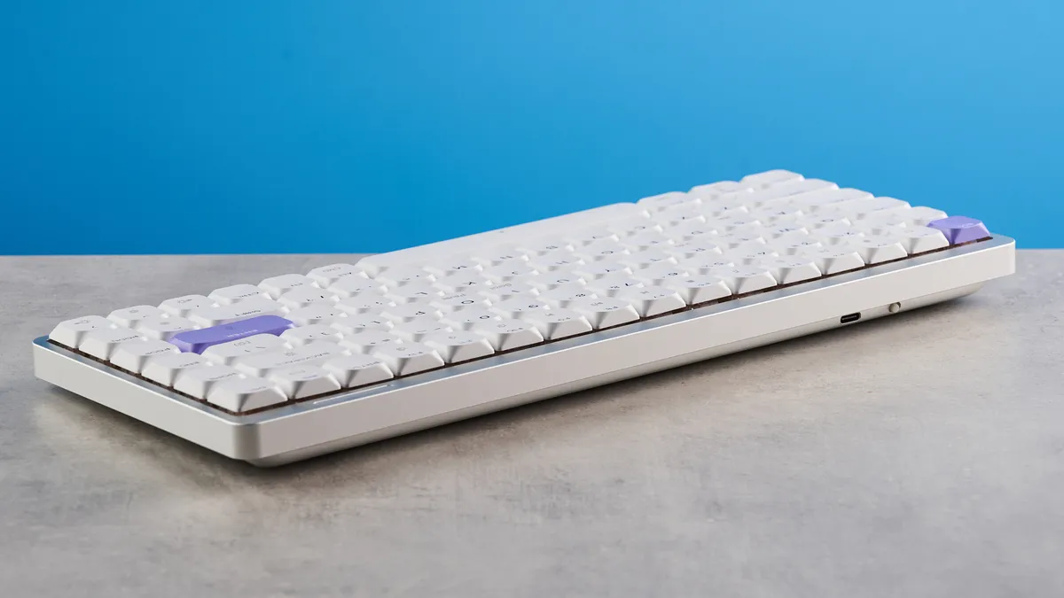 Trải nghiệm bàn phím Epomaker Luma84: Thiết kế tinh tế, trải nghiệm gõ mượt mà đầy cảm hứng! 17 Epomaker Luma84 4