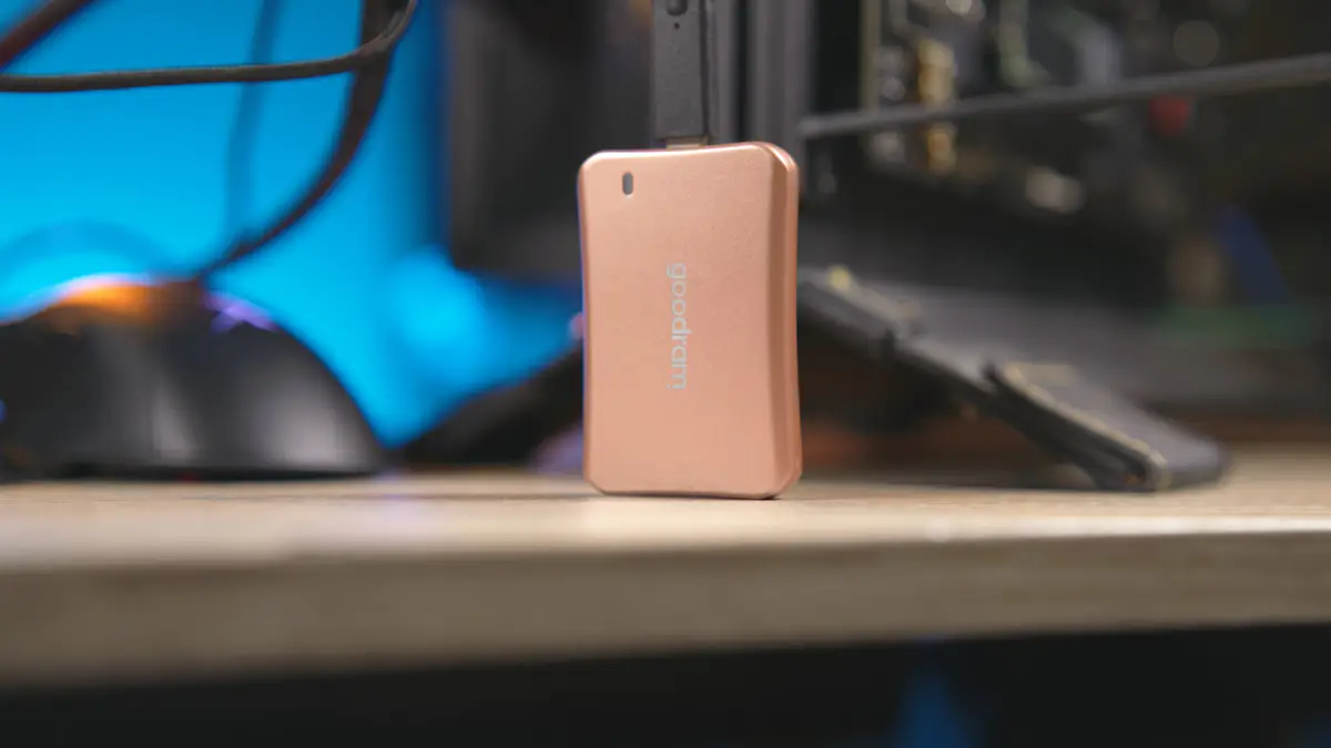 Goodram HX200 External SSD 1