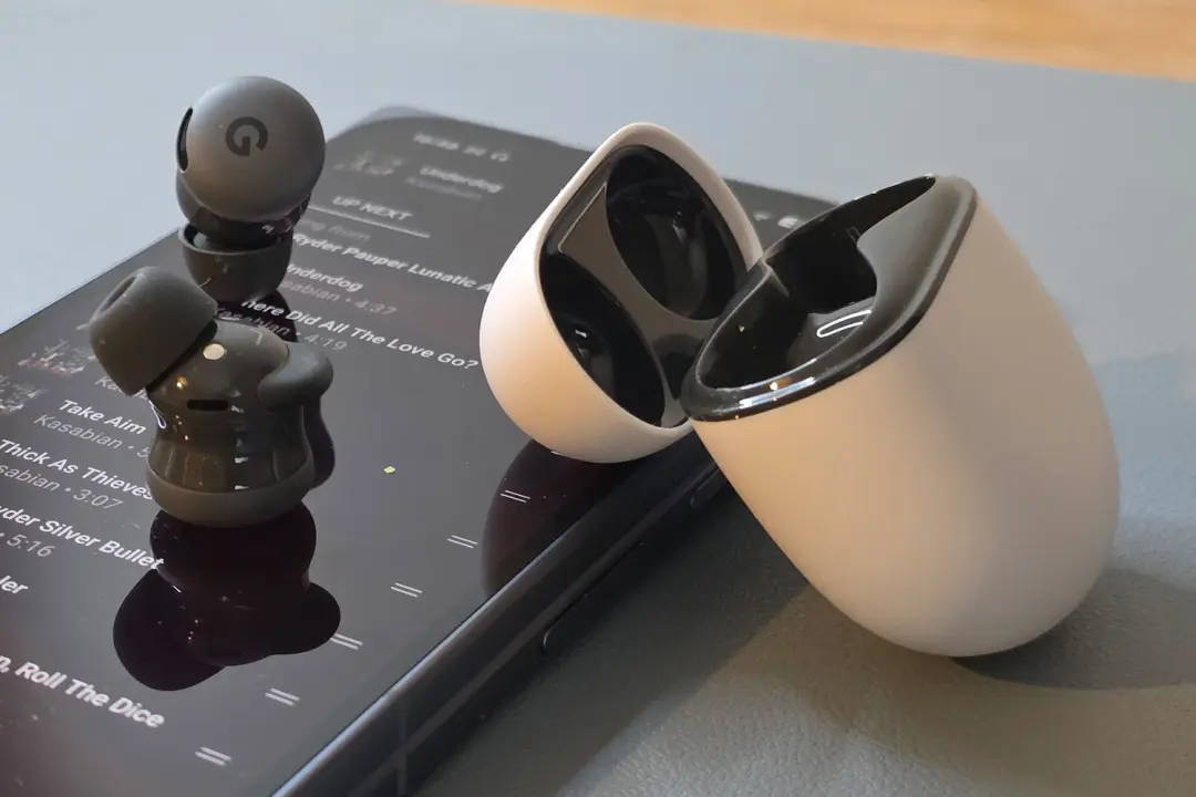 Google Pixel Buds 2a 11