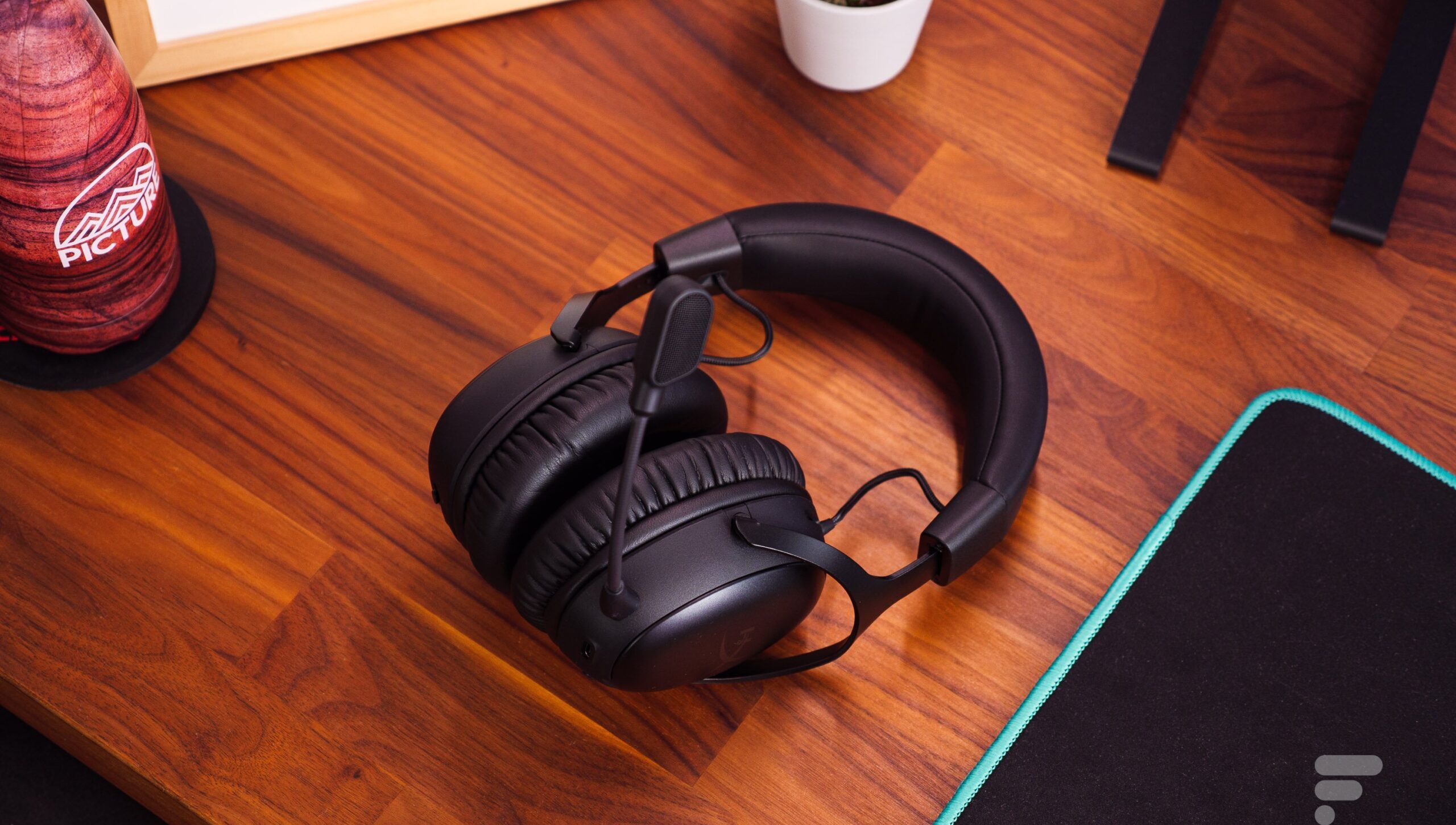 HyperX Cloud III S Wireless7 scaled e1760865994842