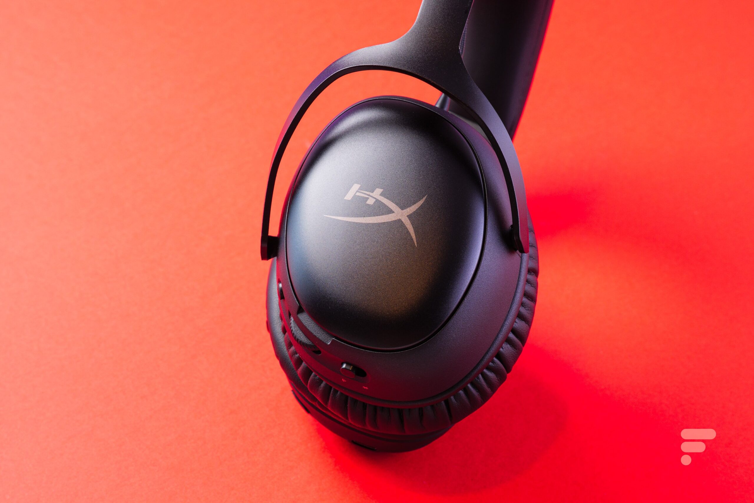 HyperX Cloud III S Wireless8 scaled