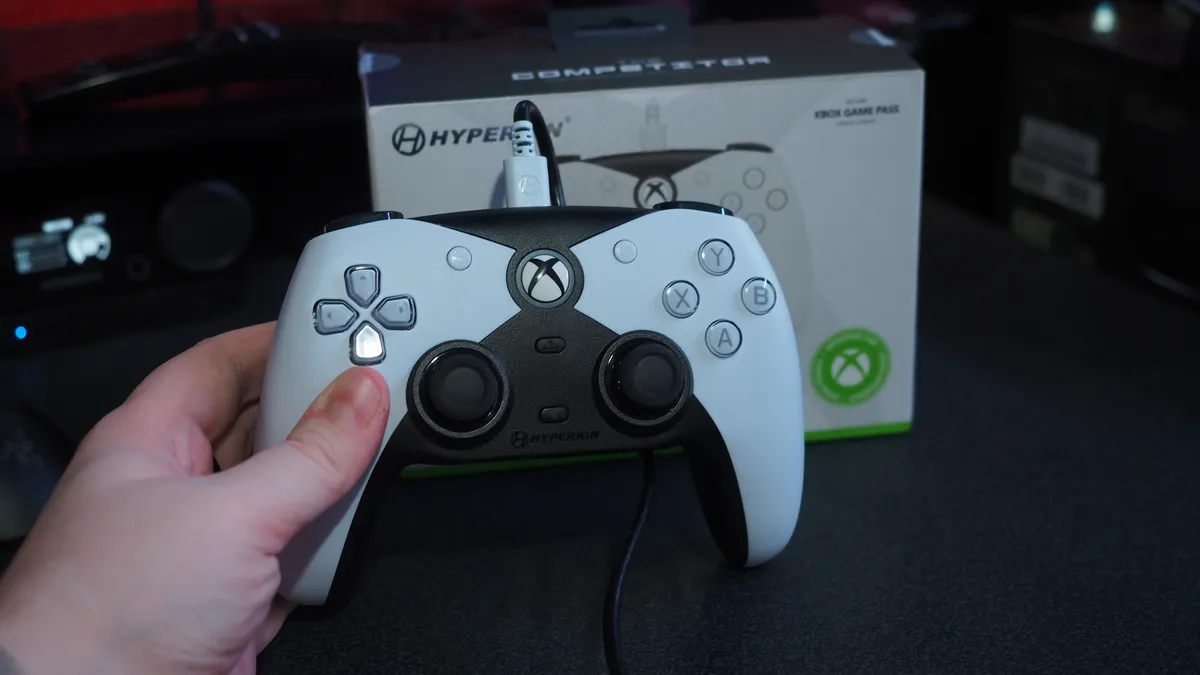 Đánh giá Hyperkin Competitor: Hồi sinh huyền thoại tay cầm cổ điển với phong cách hiện đại! 13 Hyperkin Competitor 5